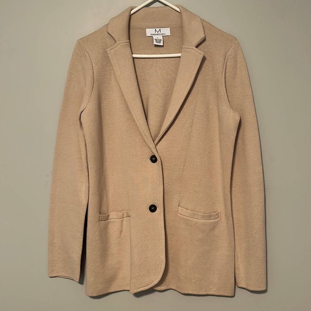 Elegant beige sweater jacket, size small